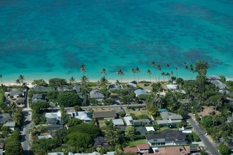 Exclusive B&B - aerial view of beach during daytime